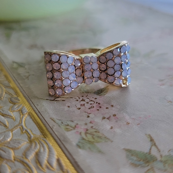Crystal bow ring - Picture 2 of 7